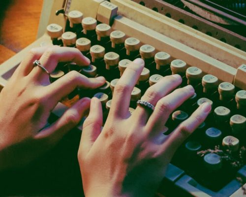 writer-author-template-quote-img-bg